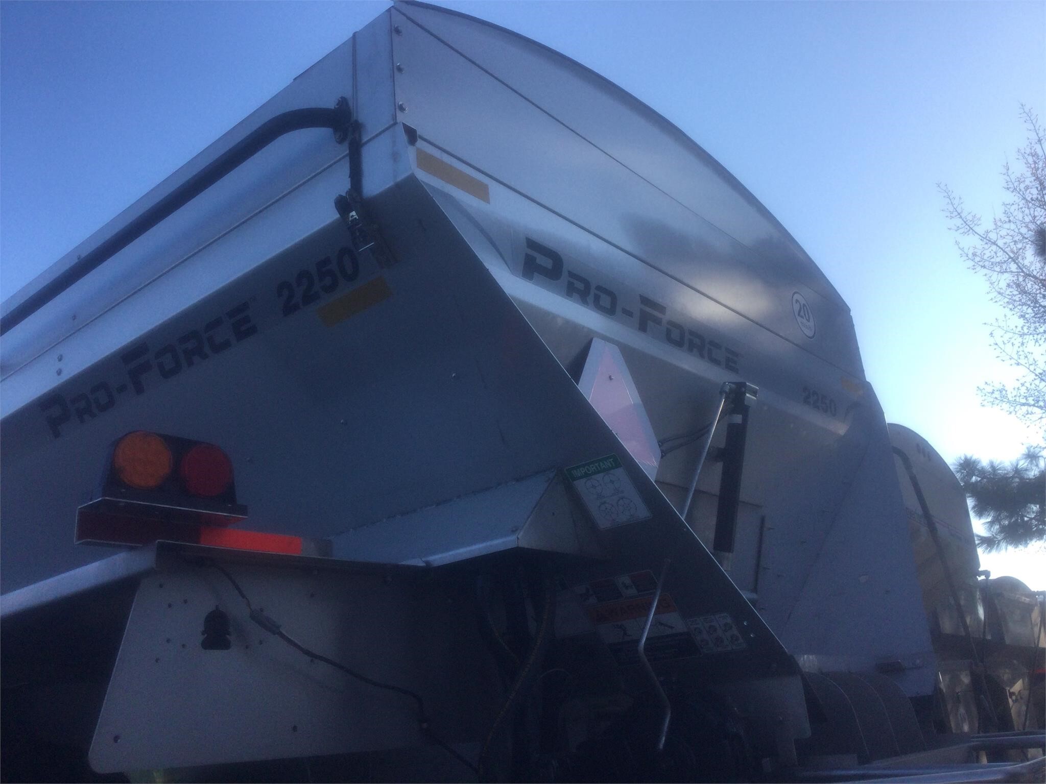 2024 Unverferth PRO-FORCE 2250 Pull-Type Fertilizer Spreader