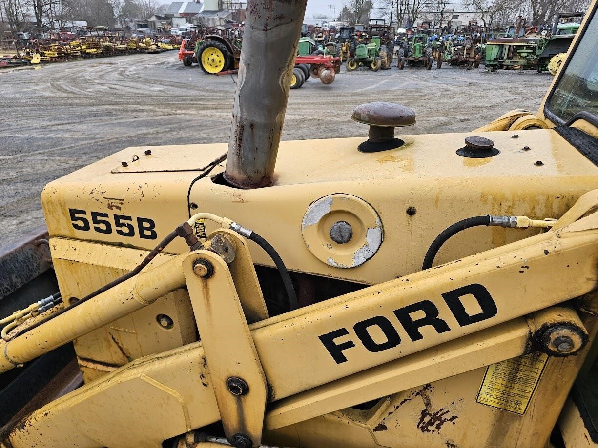 1986 Ford 555B Backhoe 14,500 Machinery Pete