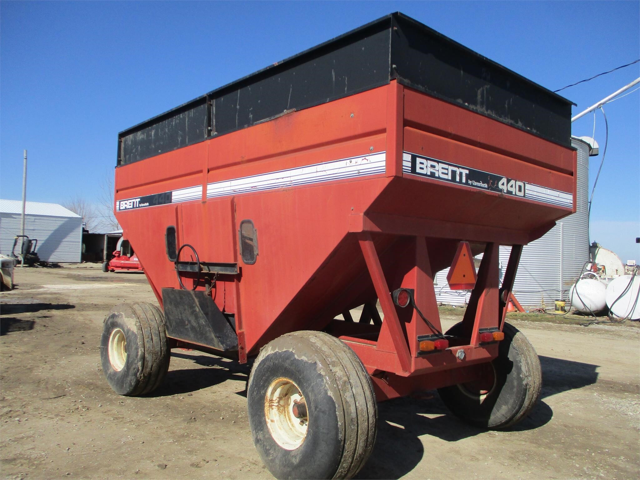  Brent 440 Gravity Wagon