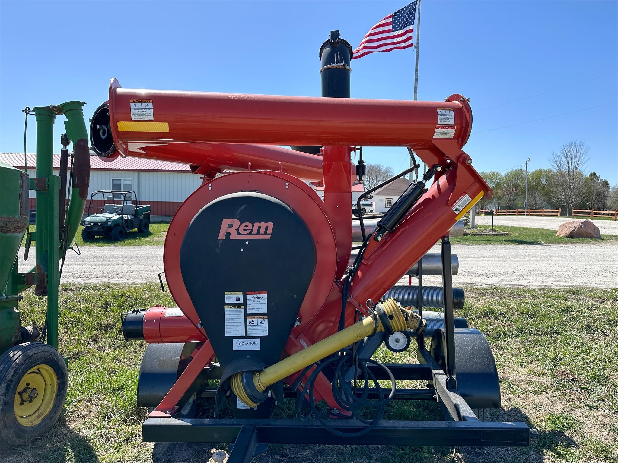 2011 Rem 2700 Grain Vac