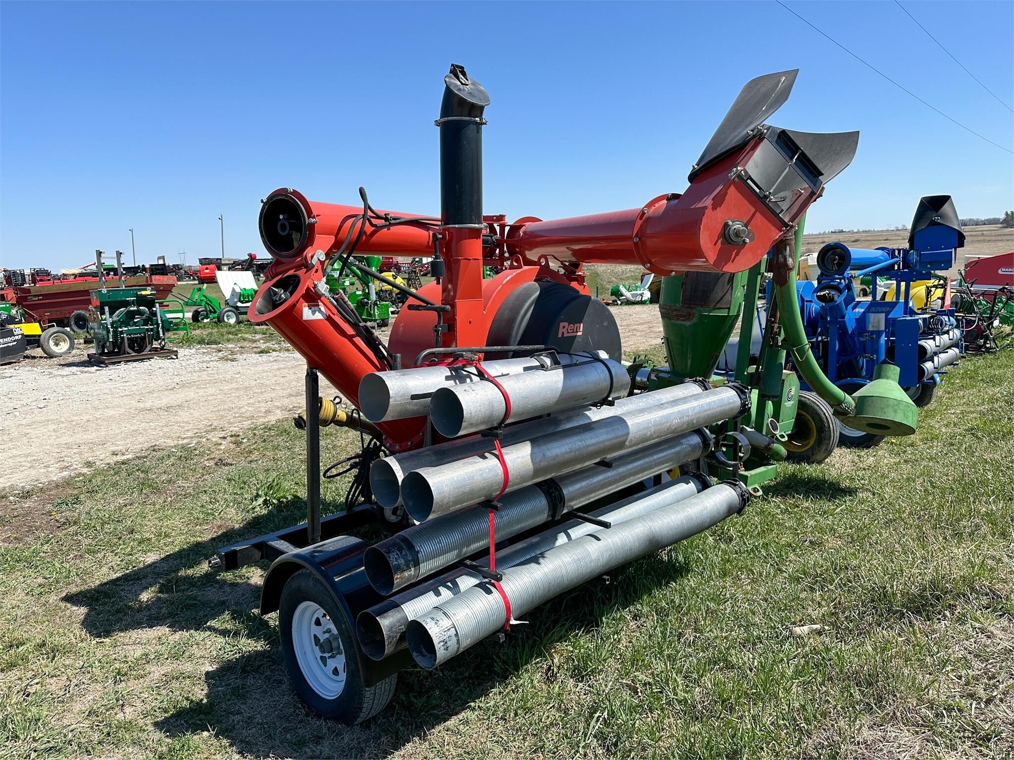 2011 Rem 2700 Grain Vac