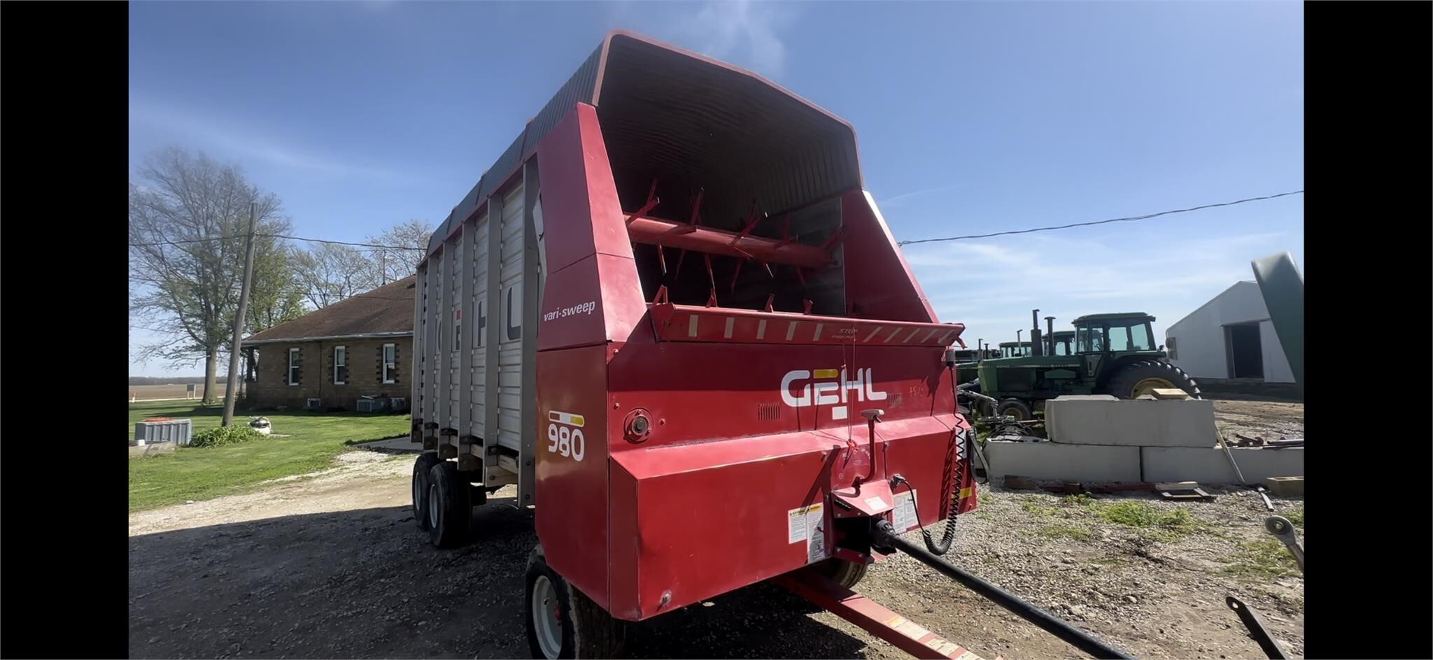  Gehl 980 Forage Wagon