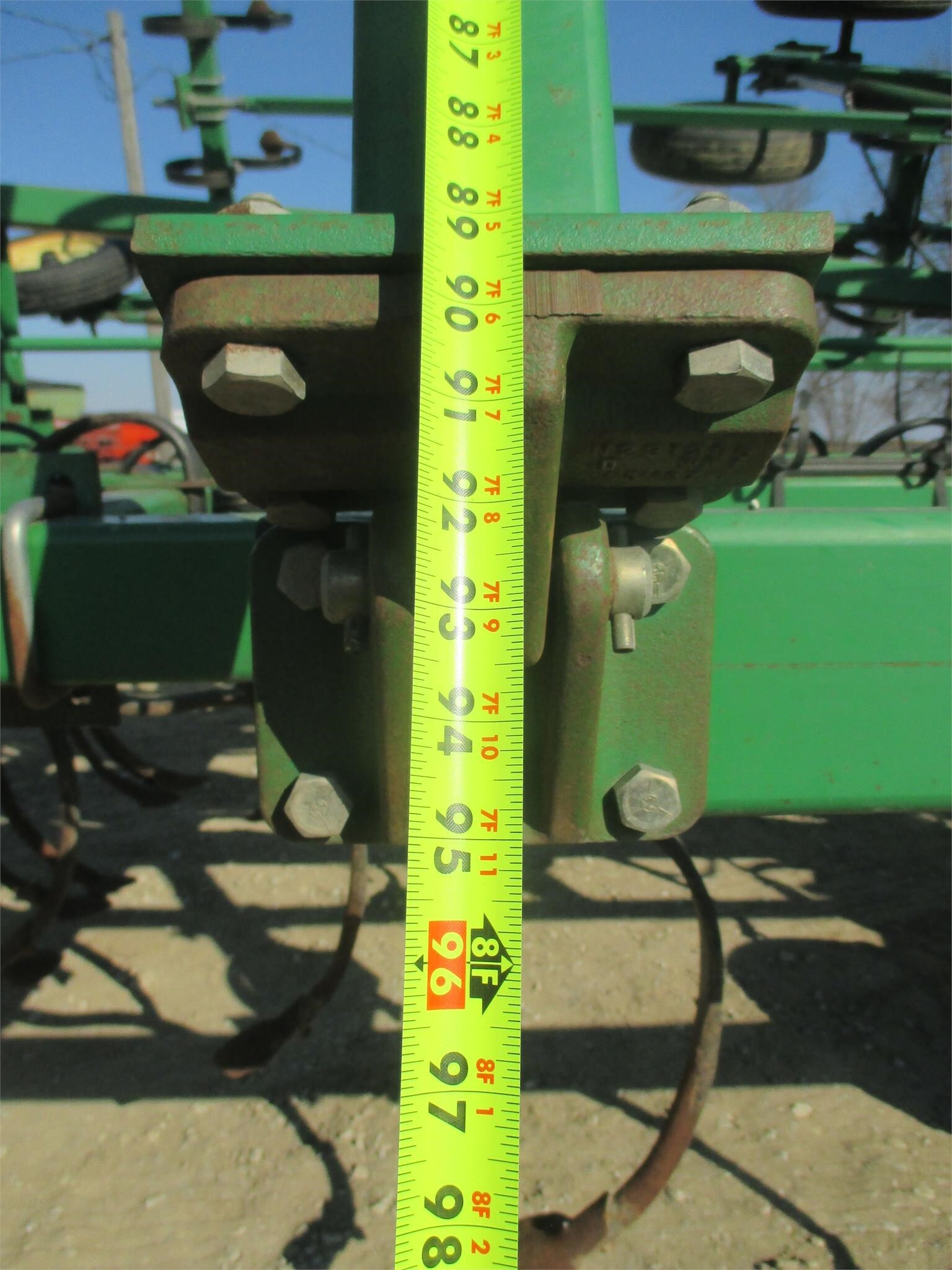  John Deere 980 Field Cultivator