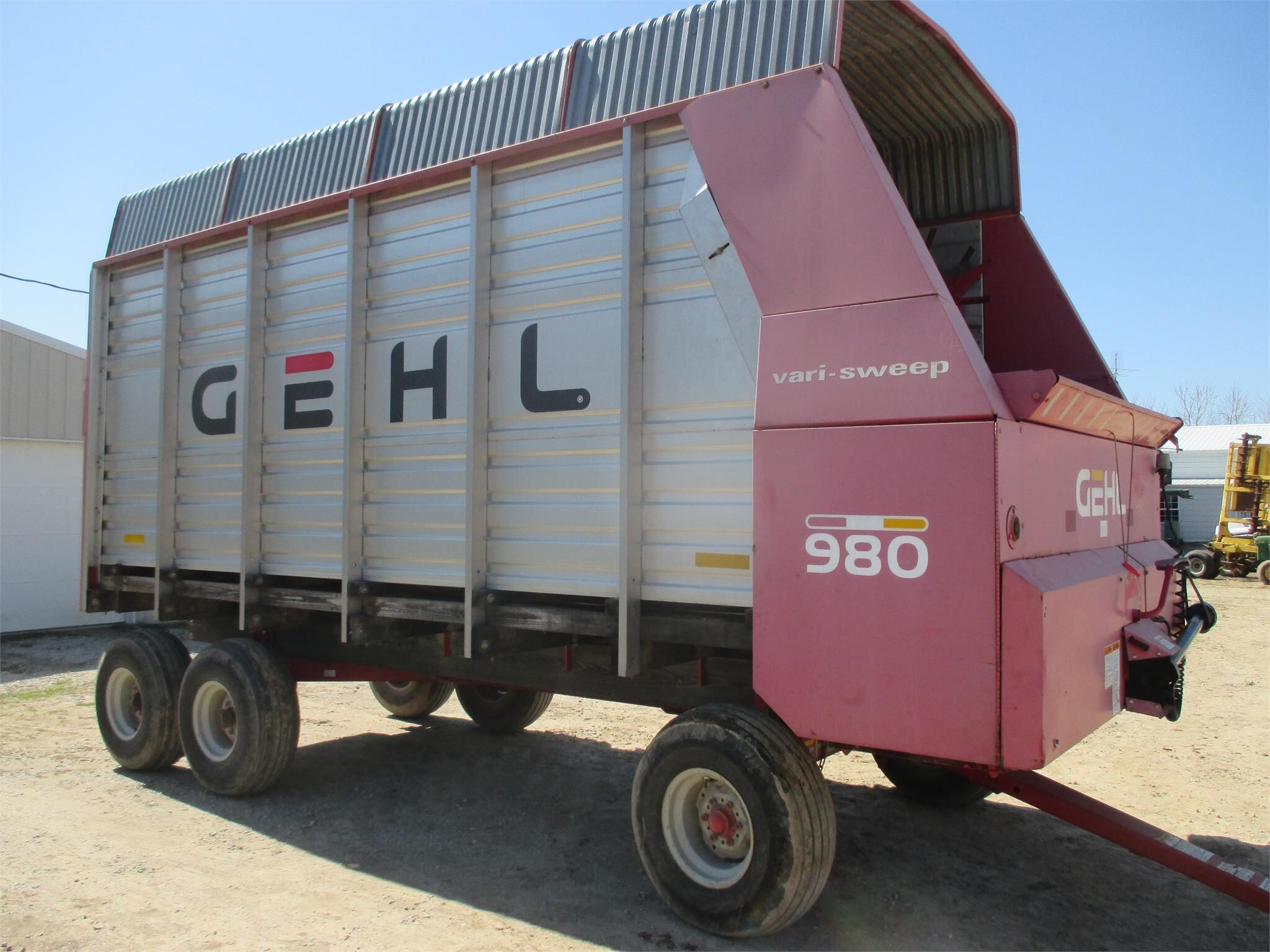  Gehl 980 Forage Wagon