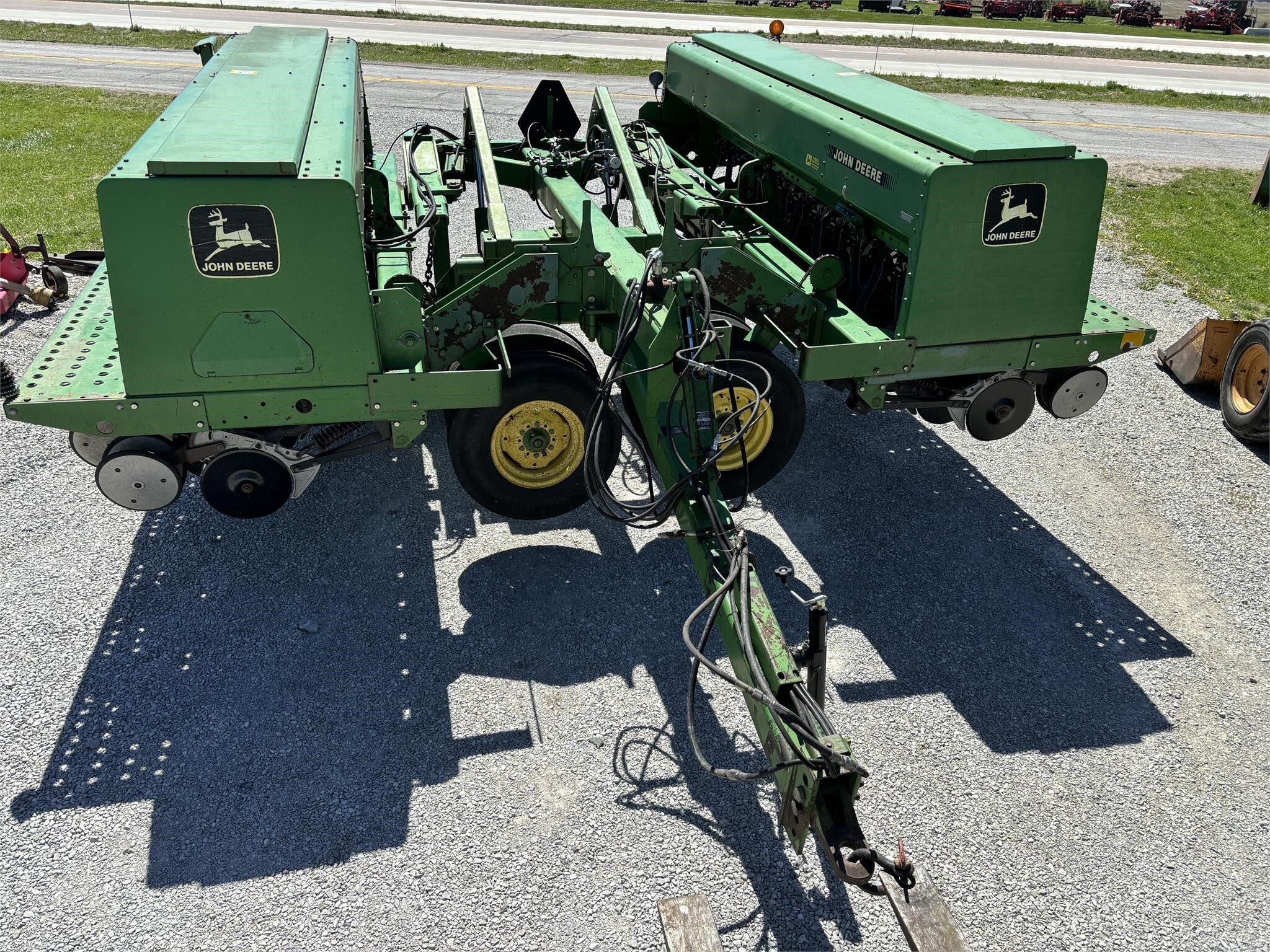 John Deere 455 Drill 12,500 Machinery Pete