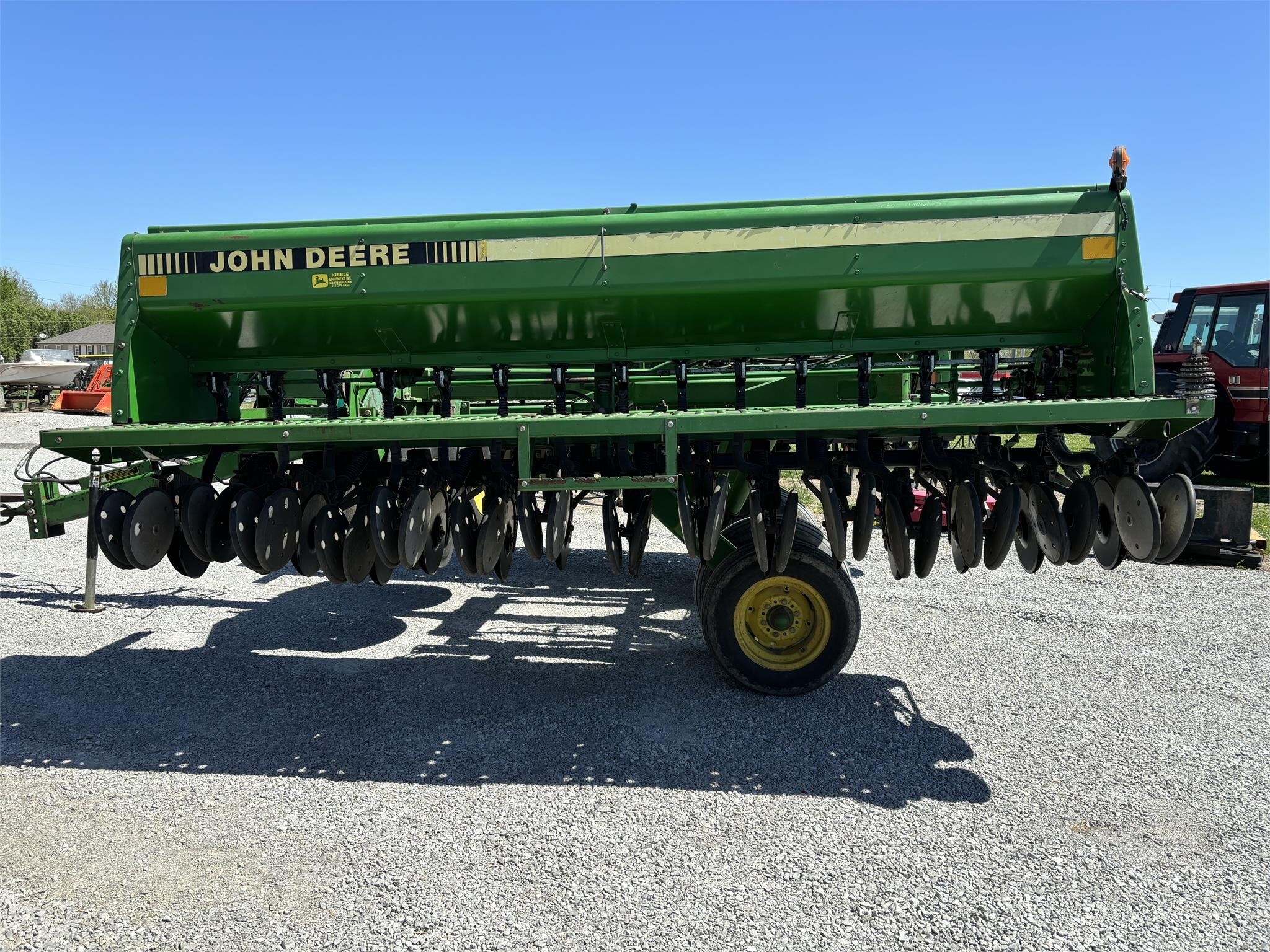 John Deere 455 Drill 12,500 Machinery Pete