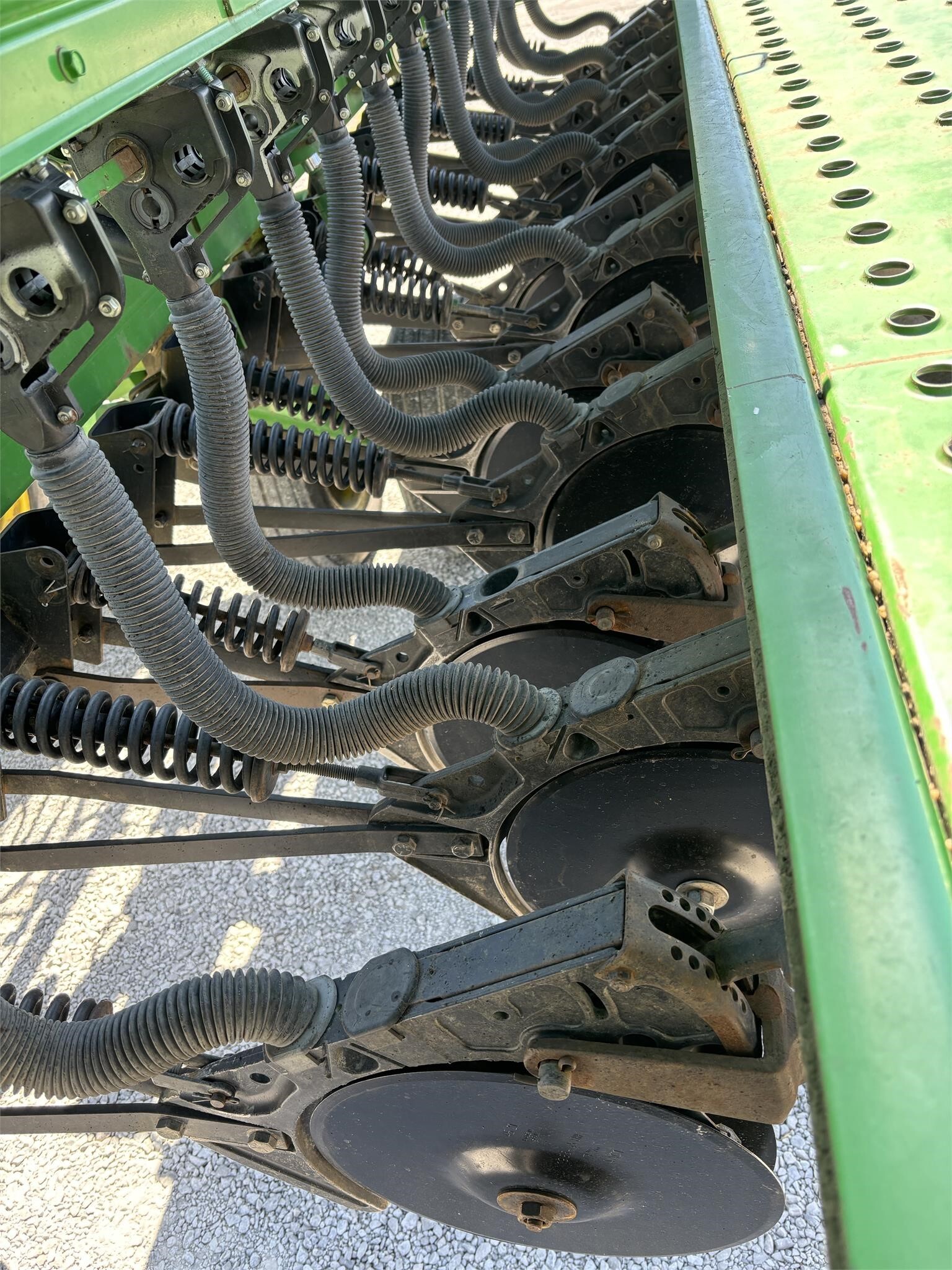 John Deere 455 Drill 12,500 Machinery Pete