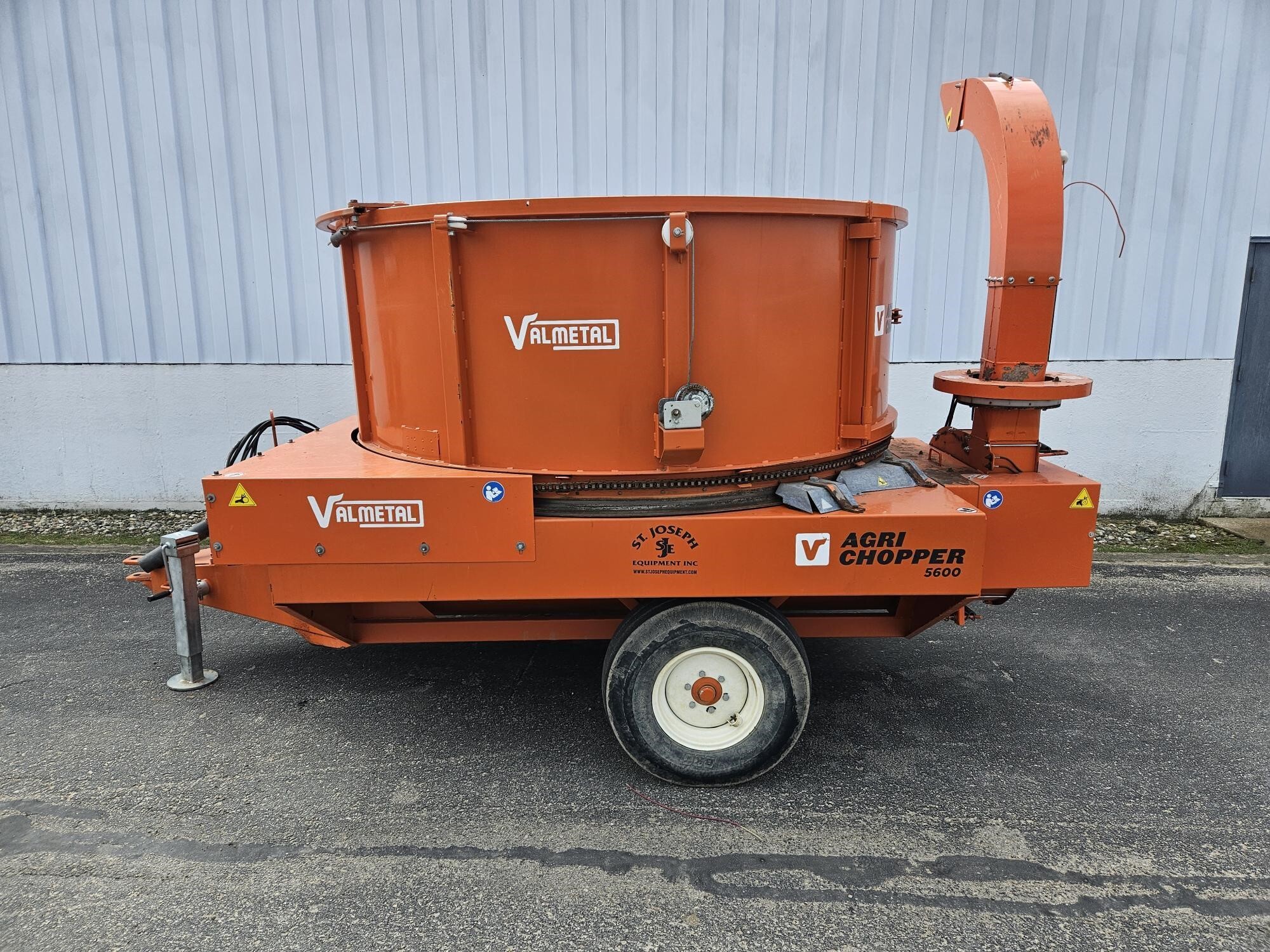 2020 Valmetal AGRICHOPPER 5600 Grinders and Mixer Call Machinery Pete