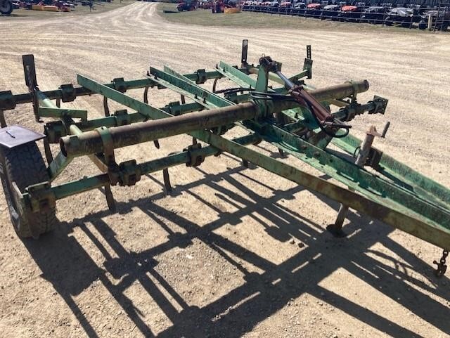  Deutz-Allis 1200 Field Cultivator