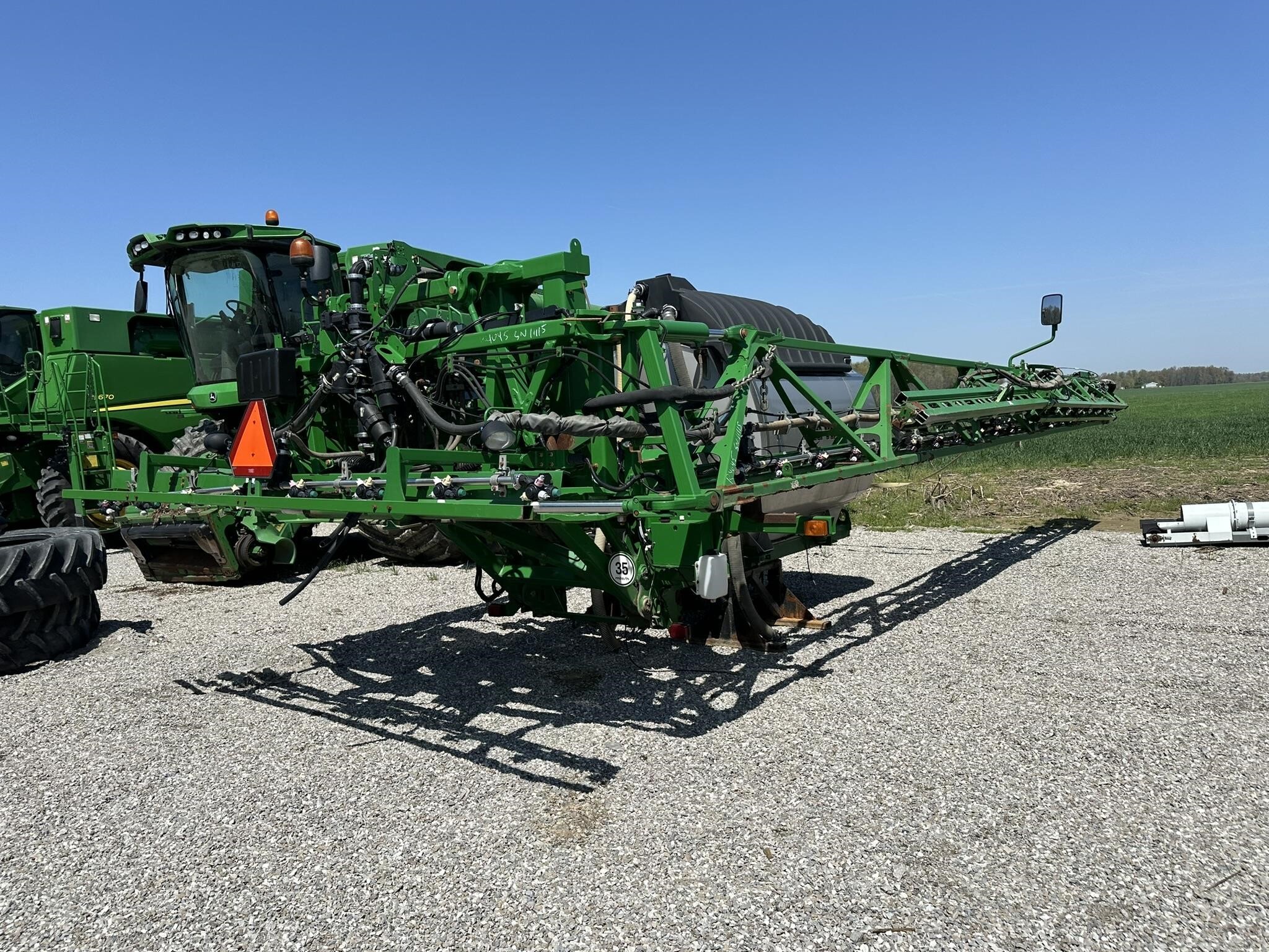  John Deere R4045 Self-Propelled Sprayer