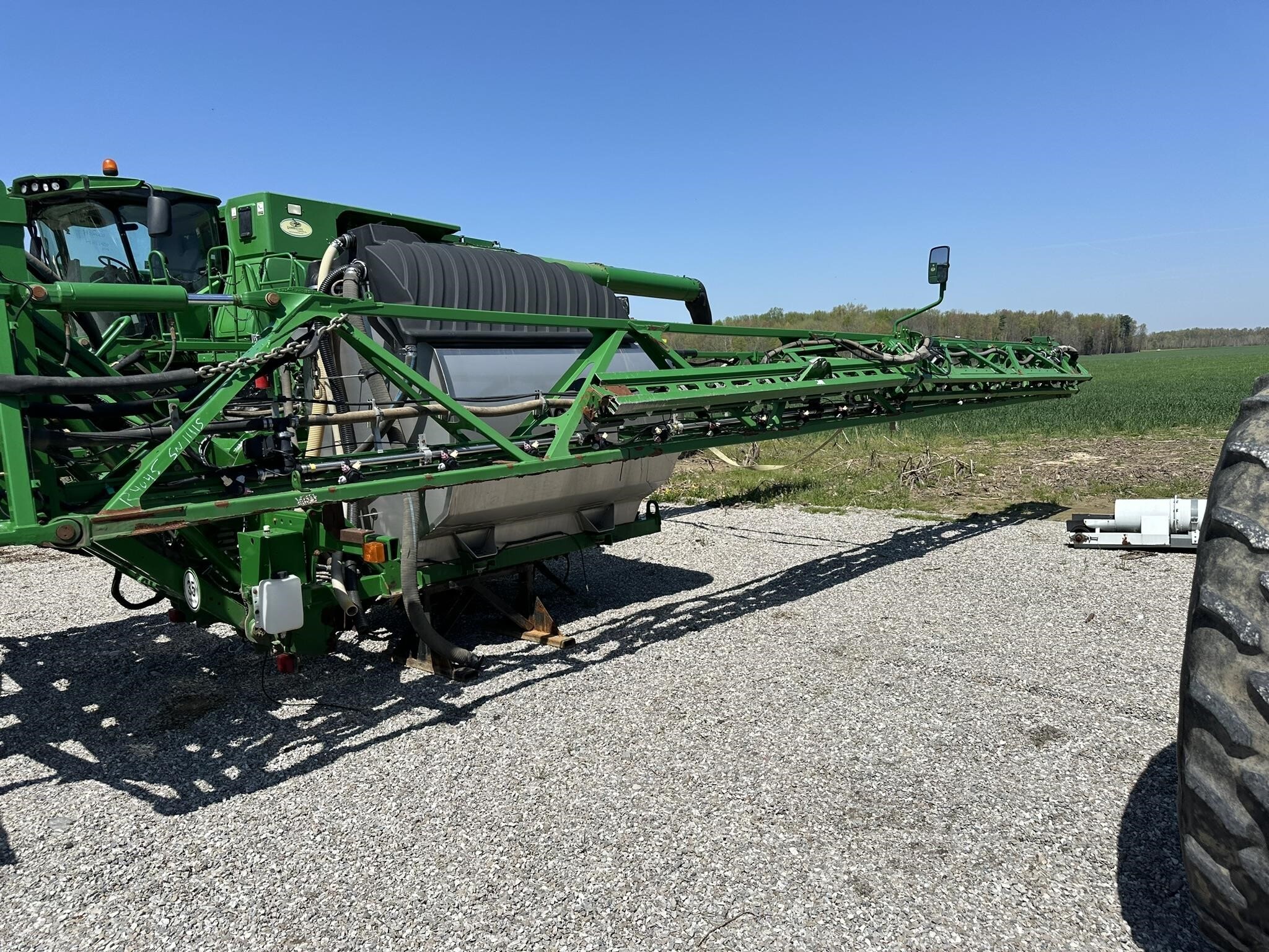  John Deere R4045 Self-Propelled Sprayer