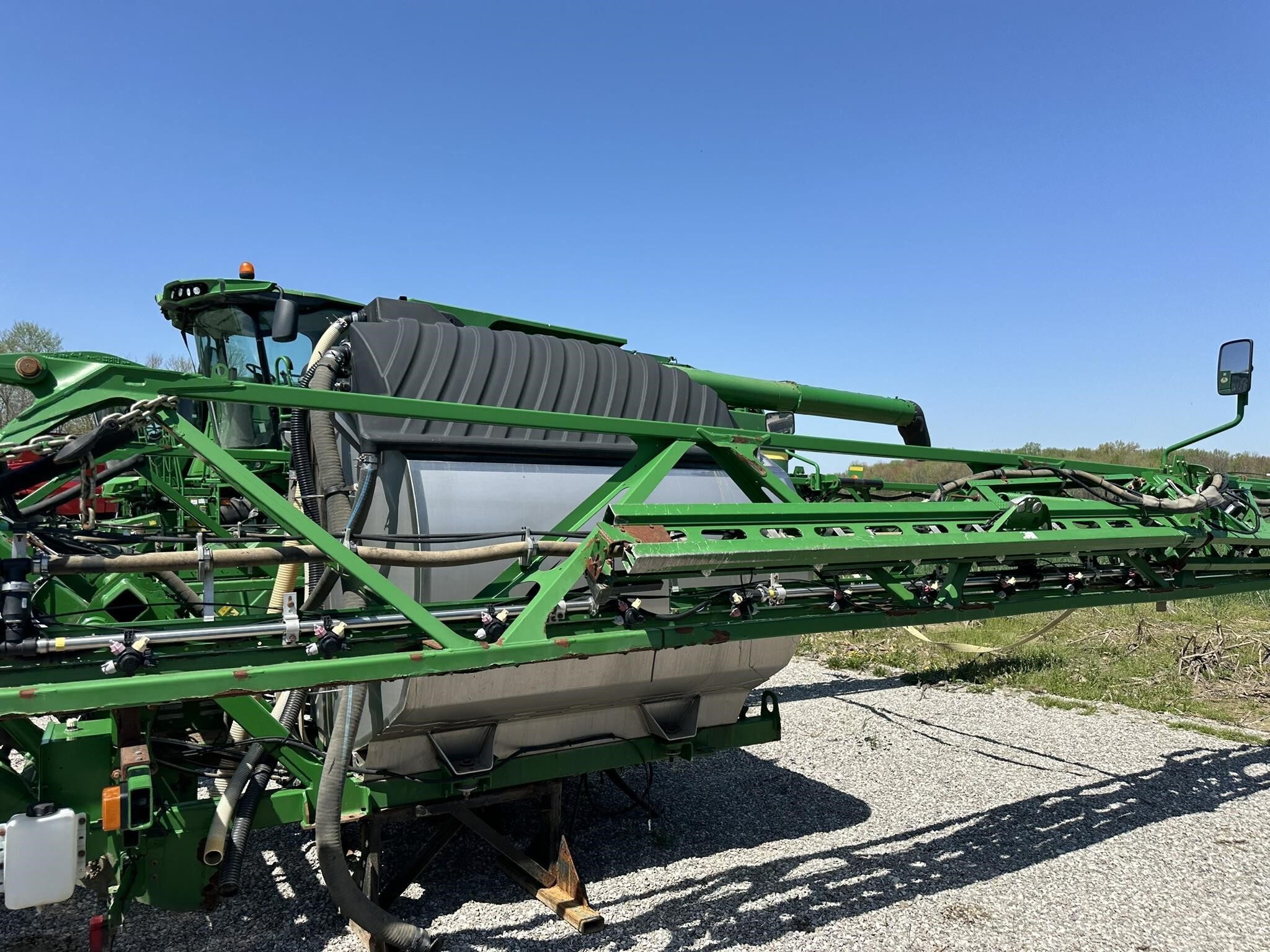  John Deere R4045 Self-Propelled Sprayer