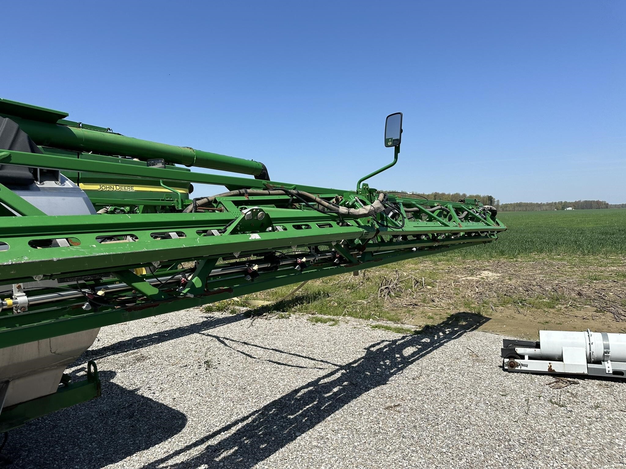  John Deere R4045 Self-Propelled Sprayer