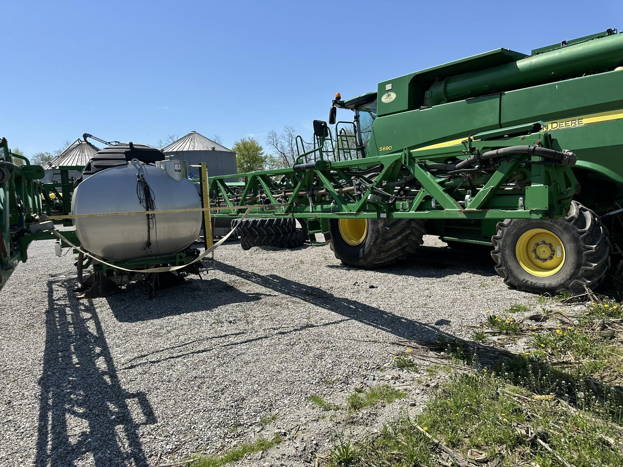  John Deere R4045 Self-Propelled Sprayer