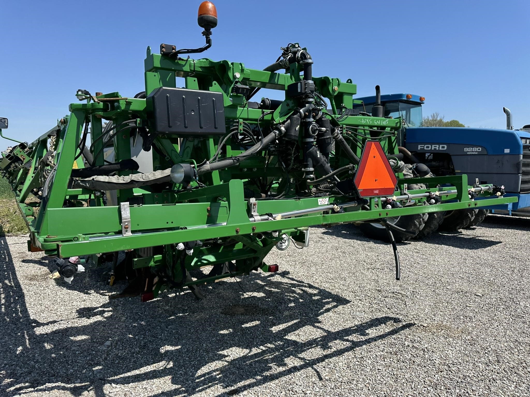  John Deere R4045 Self-Propelled Sprayer