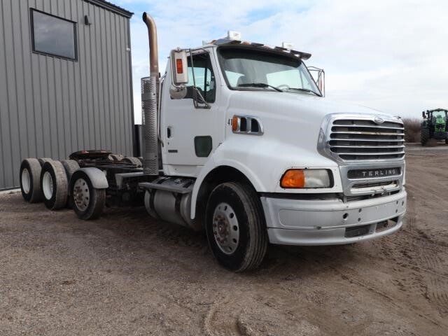 2008 Sterling LT9500 Semi Trucks/Trailer