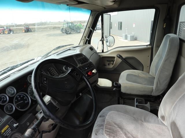 2008 Sterling LT9500 Semi Trucks/Trailer