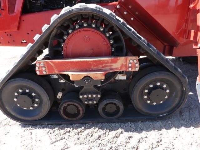 2016 Versatile 550DT Tractor