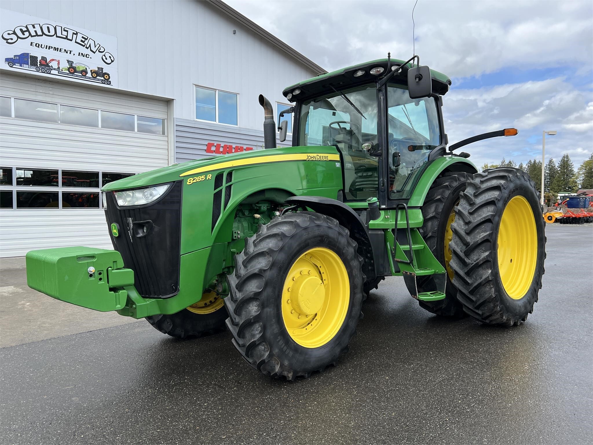 2013 John Deere 8285R Tractor