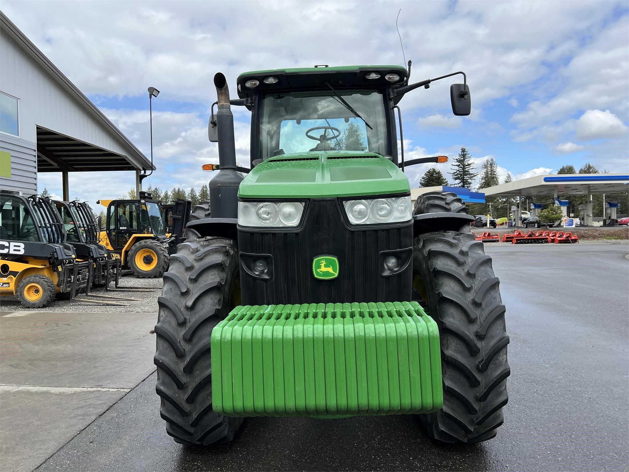 2013 John Deere 8285R Tractor