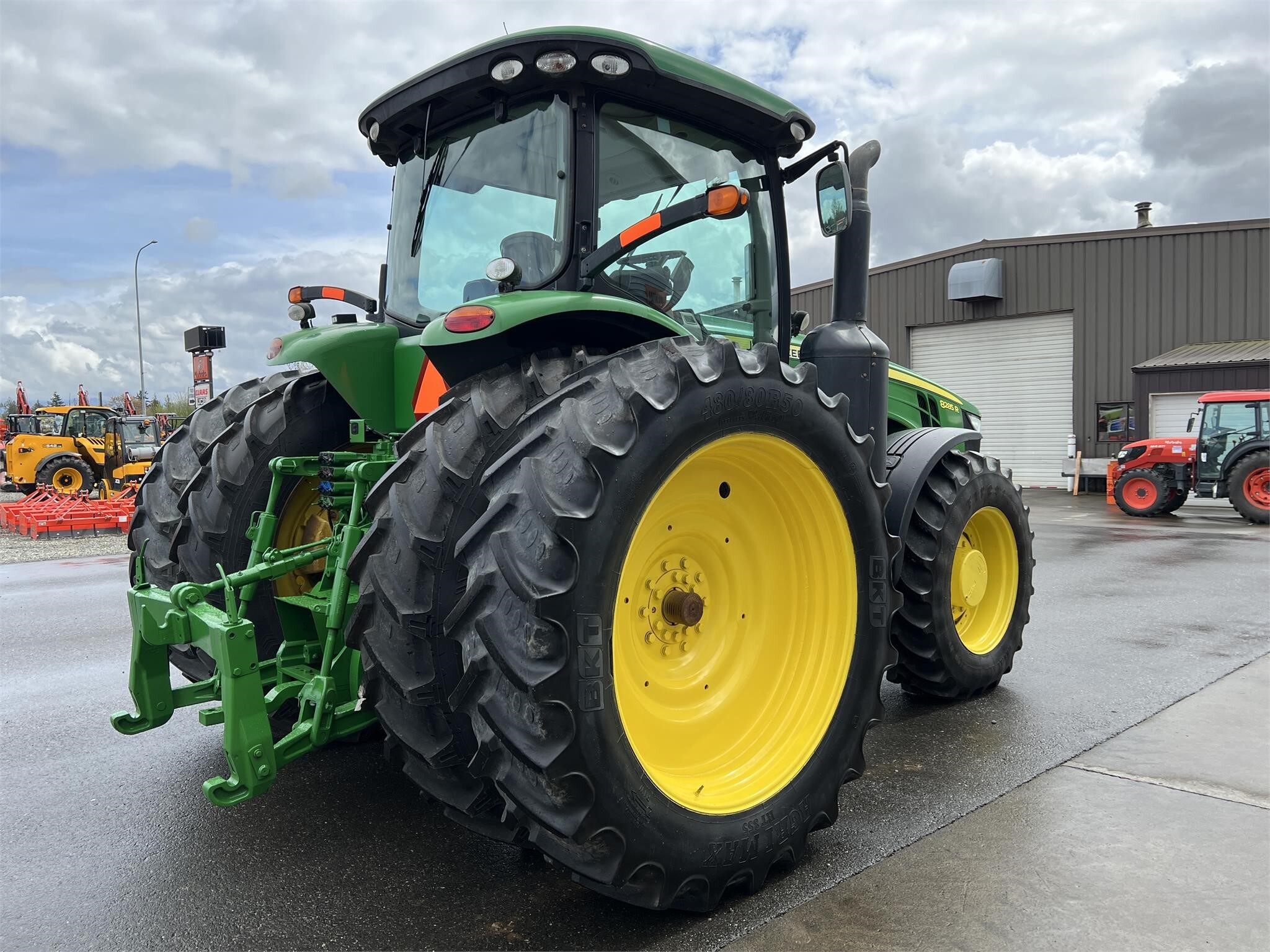 2013 John Deere 8285R Tractor