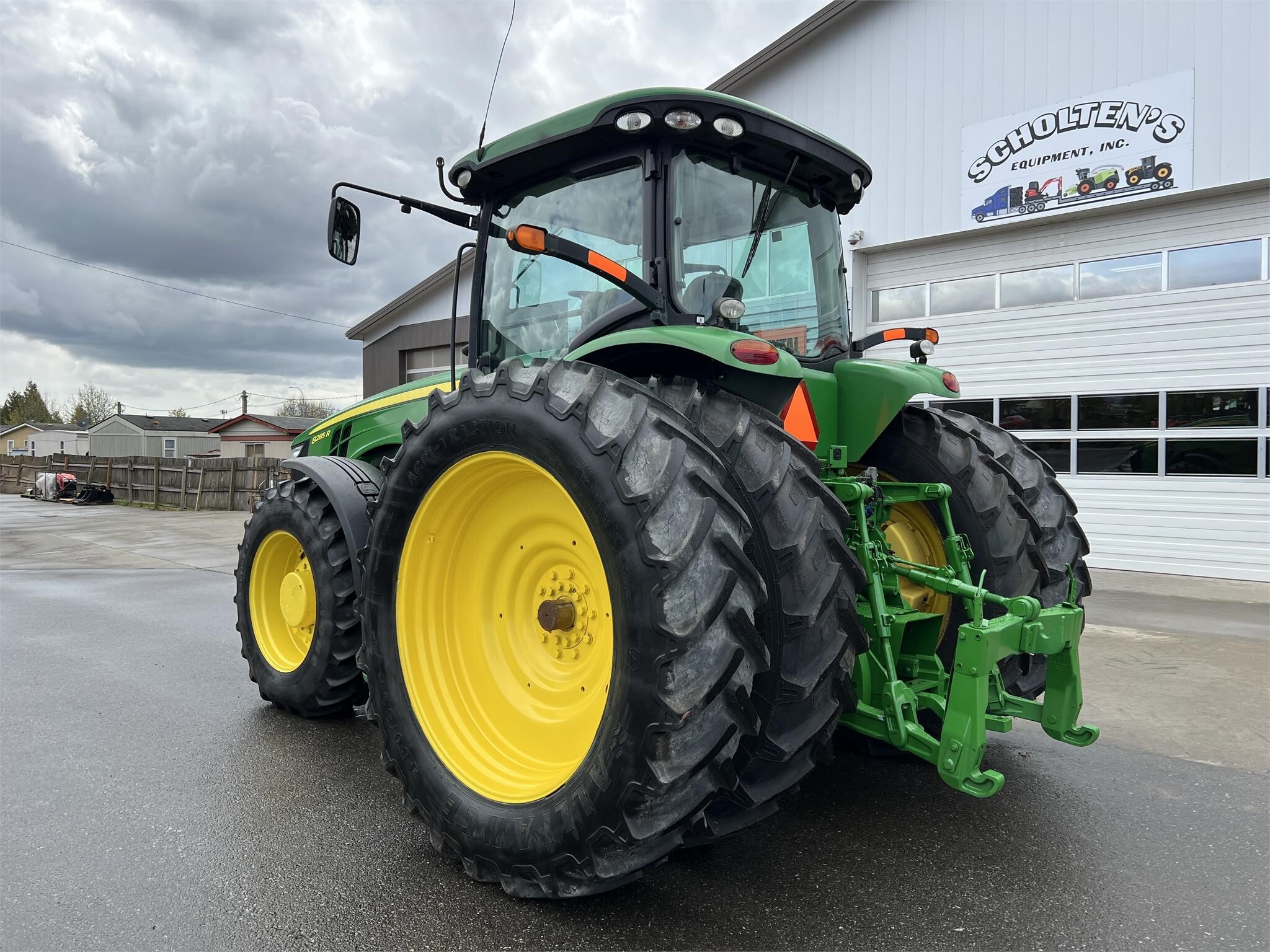 2013 John Deere 8285R Tractor