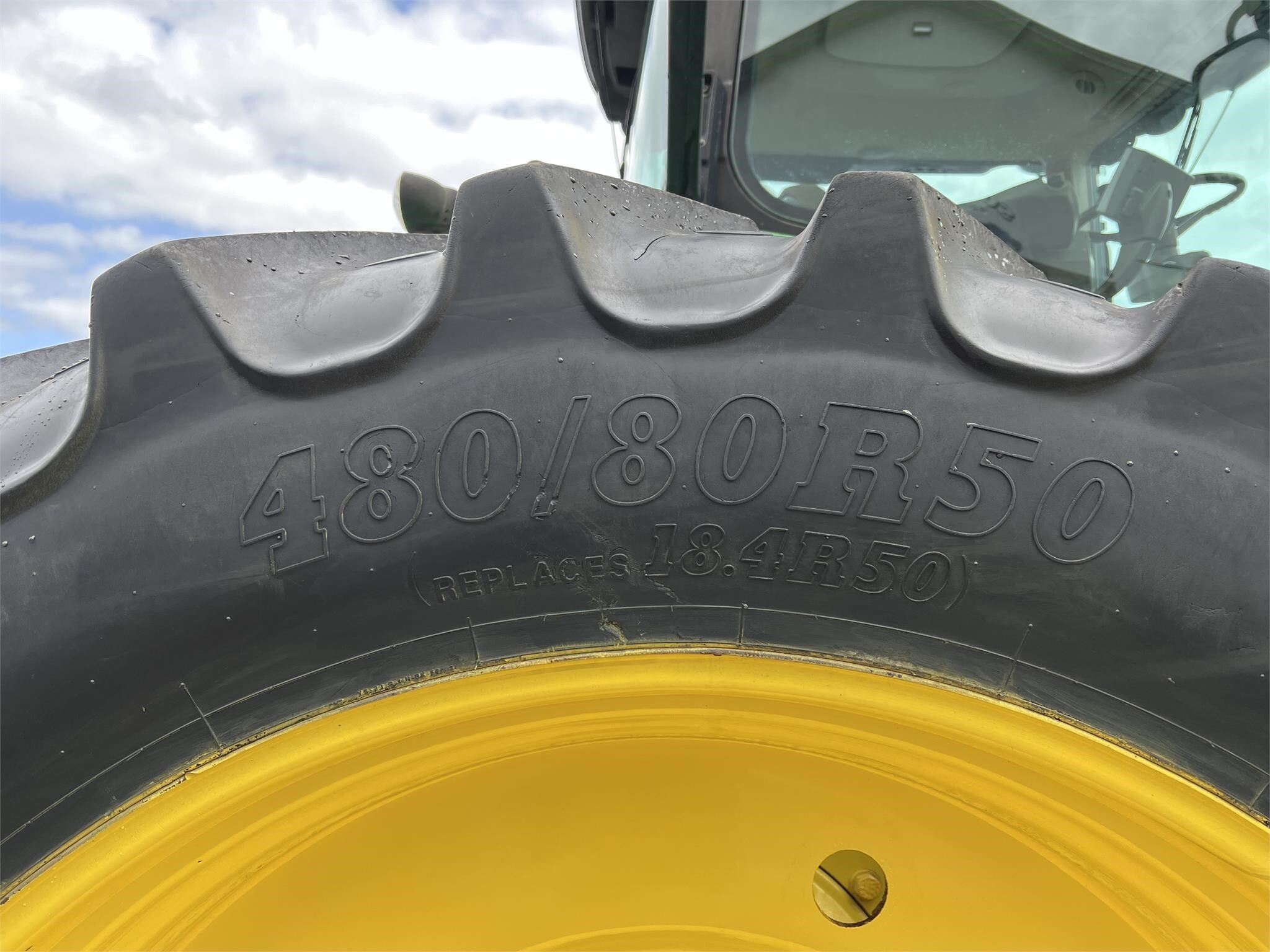 2013 John Deere 8285R Tractor