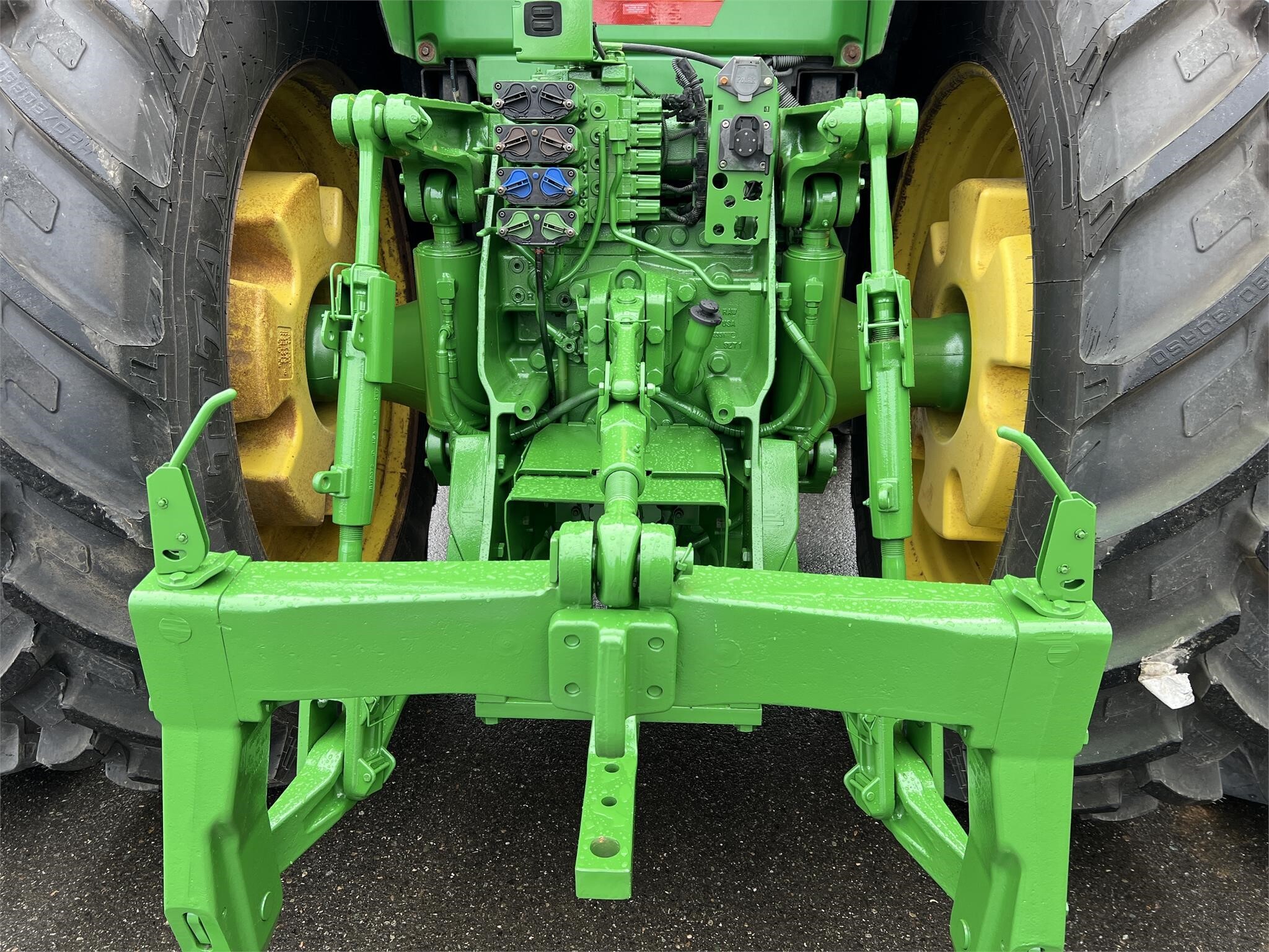 2013 John Deere 8285R Tractor