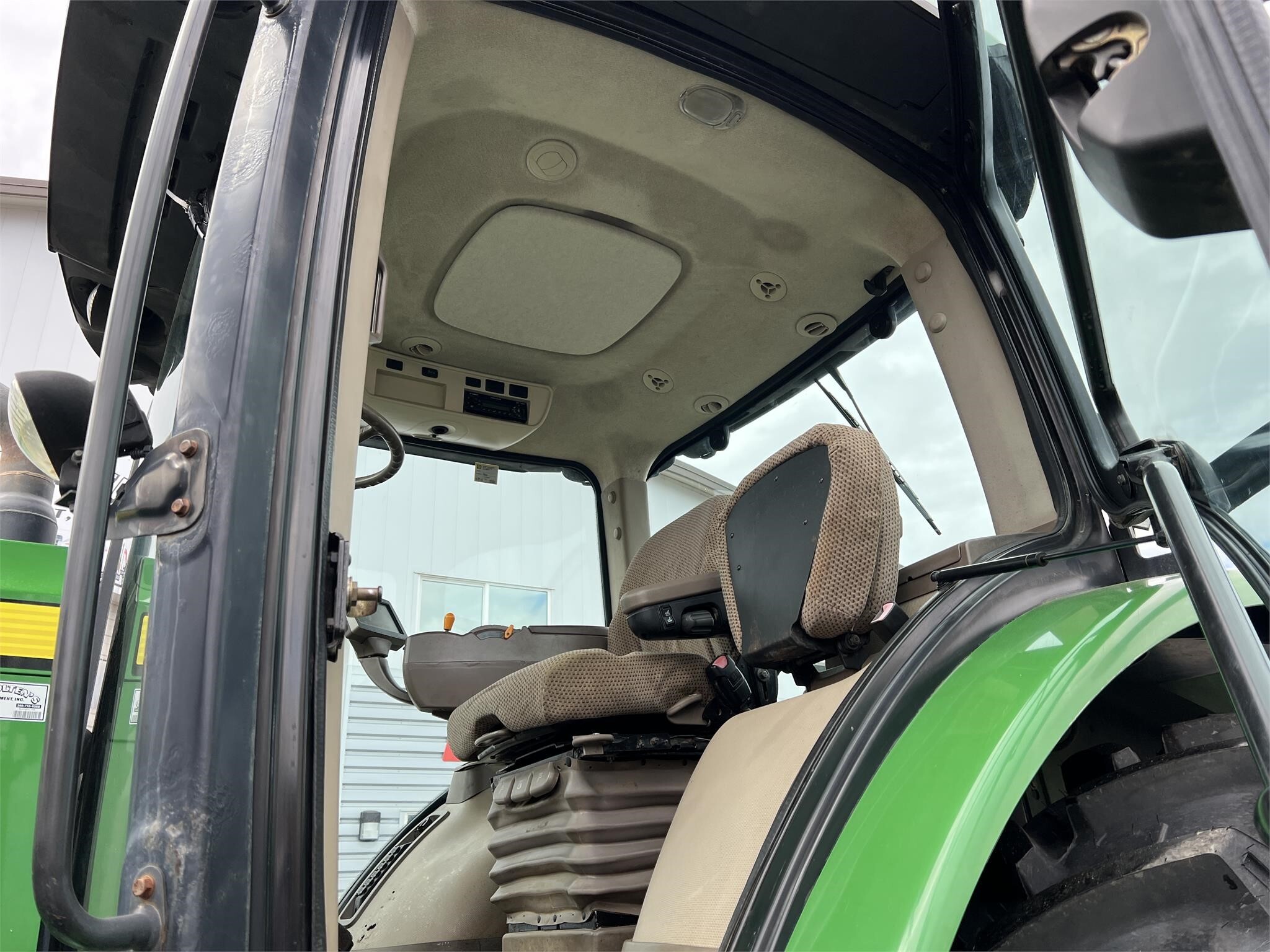 2013 John Deere 8285R Tractor