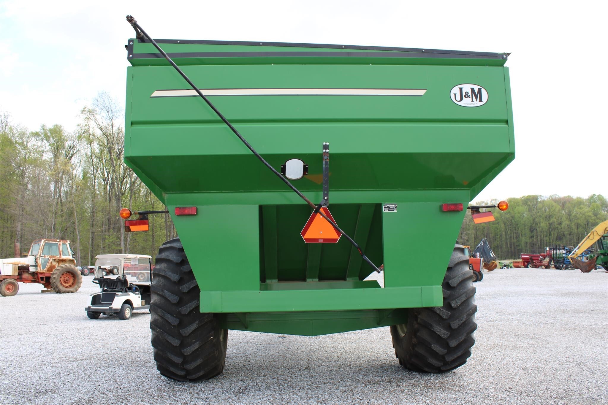  J&M 875-18 Grain Cart