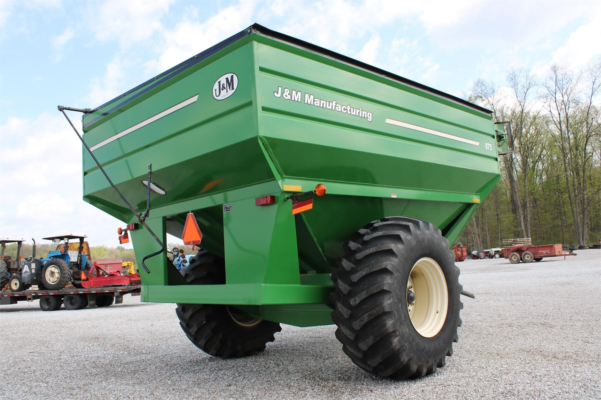 J&M 875-18 Grain Cart