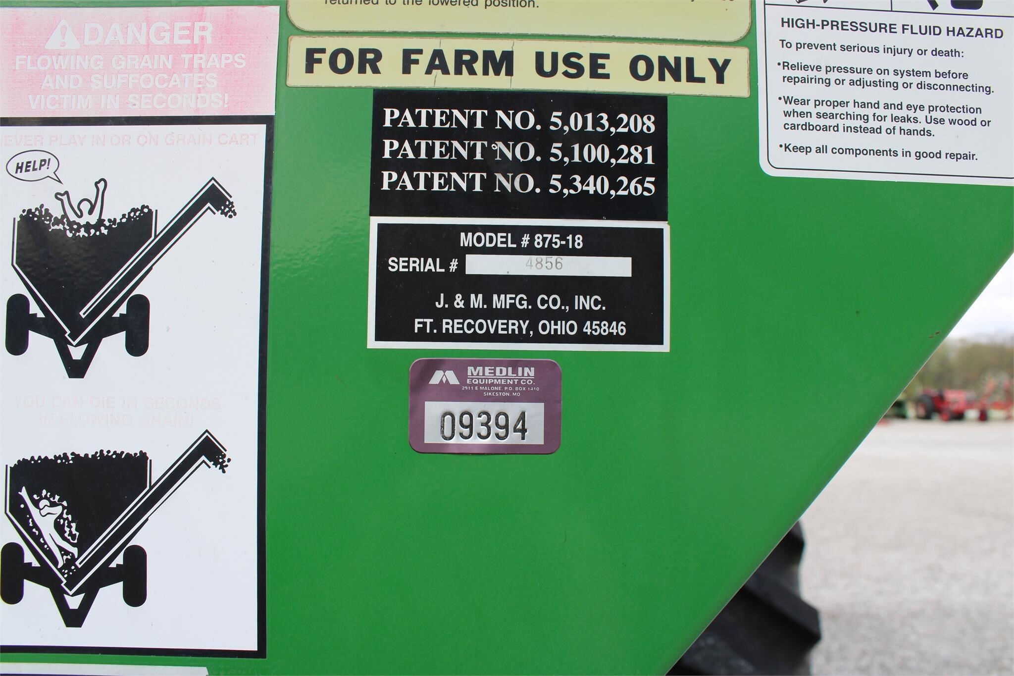  J&M 875-18 Grain Cart