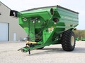 2011 J&M 875-18 Grain Cart