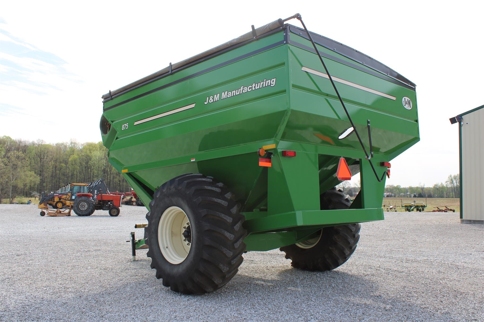 2011 J&M 875-18 Grain Cart