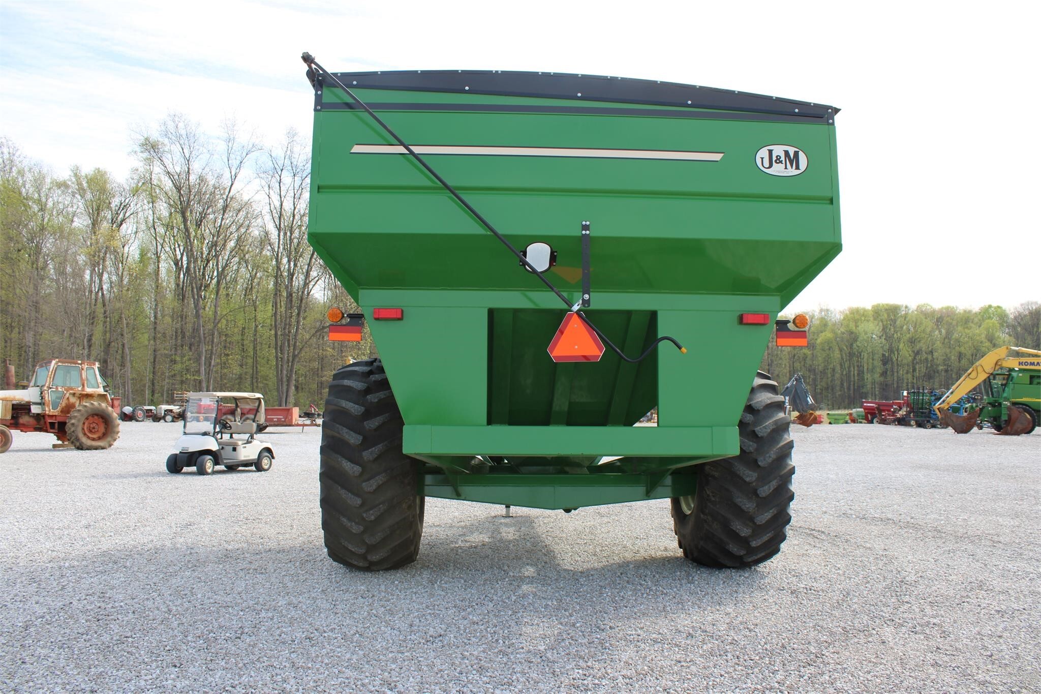 2011 J&M 875-18 Grain Cart