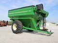 2011 J&M 875-18 Grain Cart