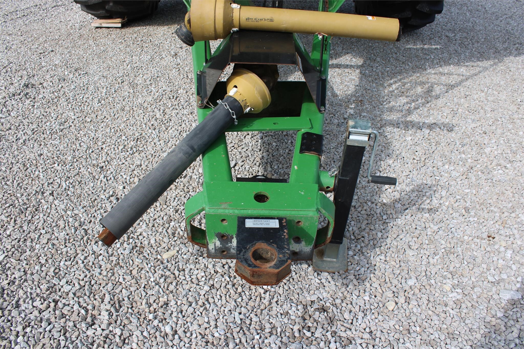 2011 J&M 875-18 Grain Cart