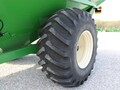 2011 J&M 875-18 Grain Cart