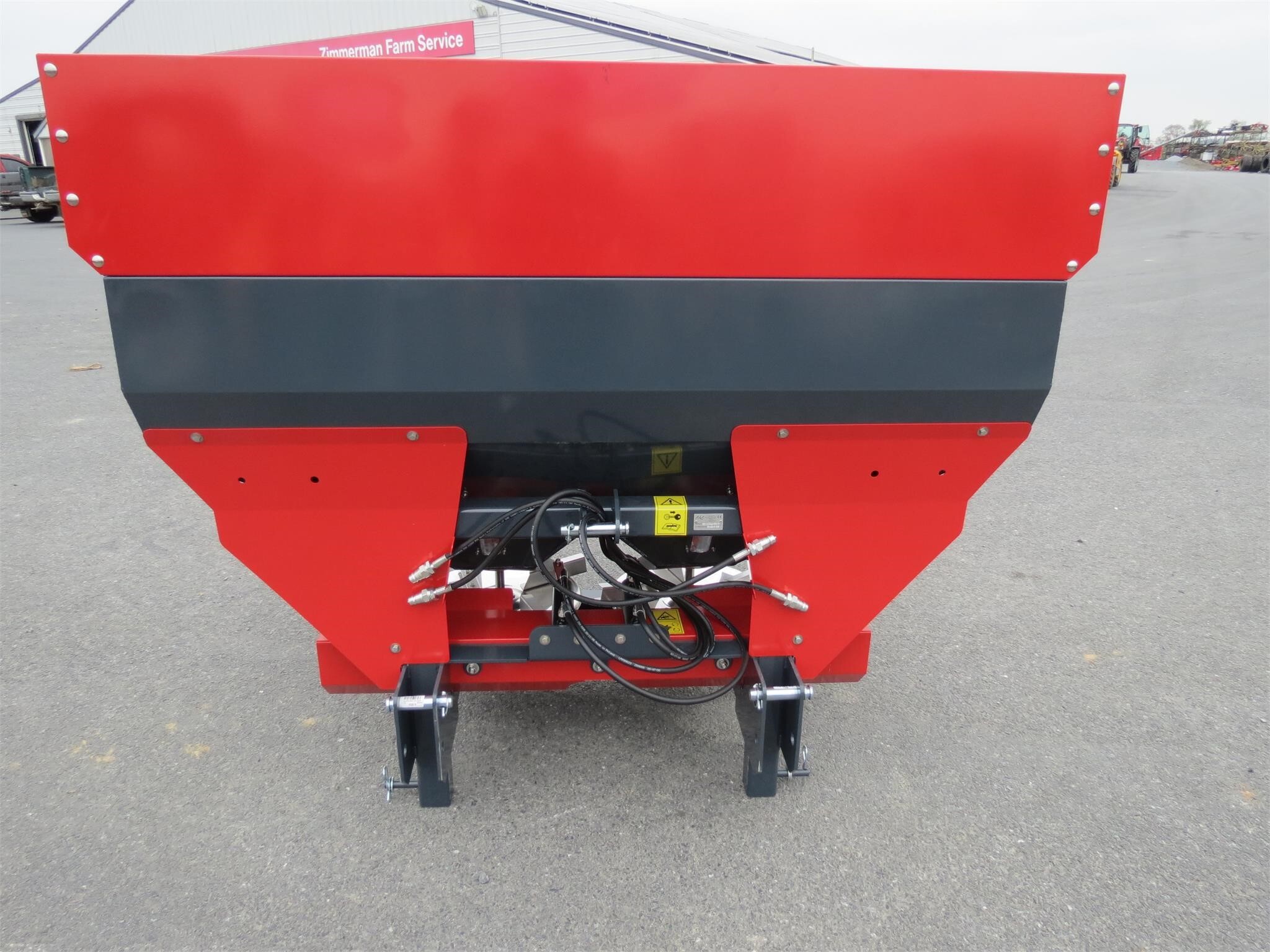 2025 BMC SYNTRA 1500 Pull-Type Fertilizer Spreader