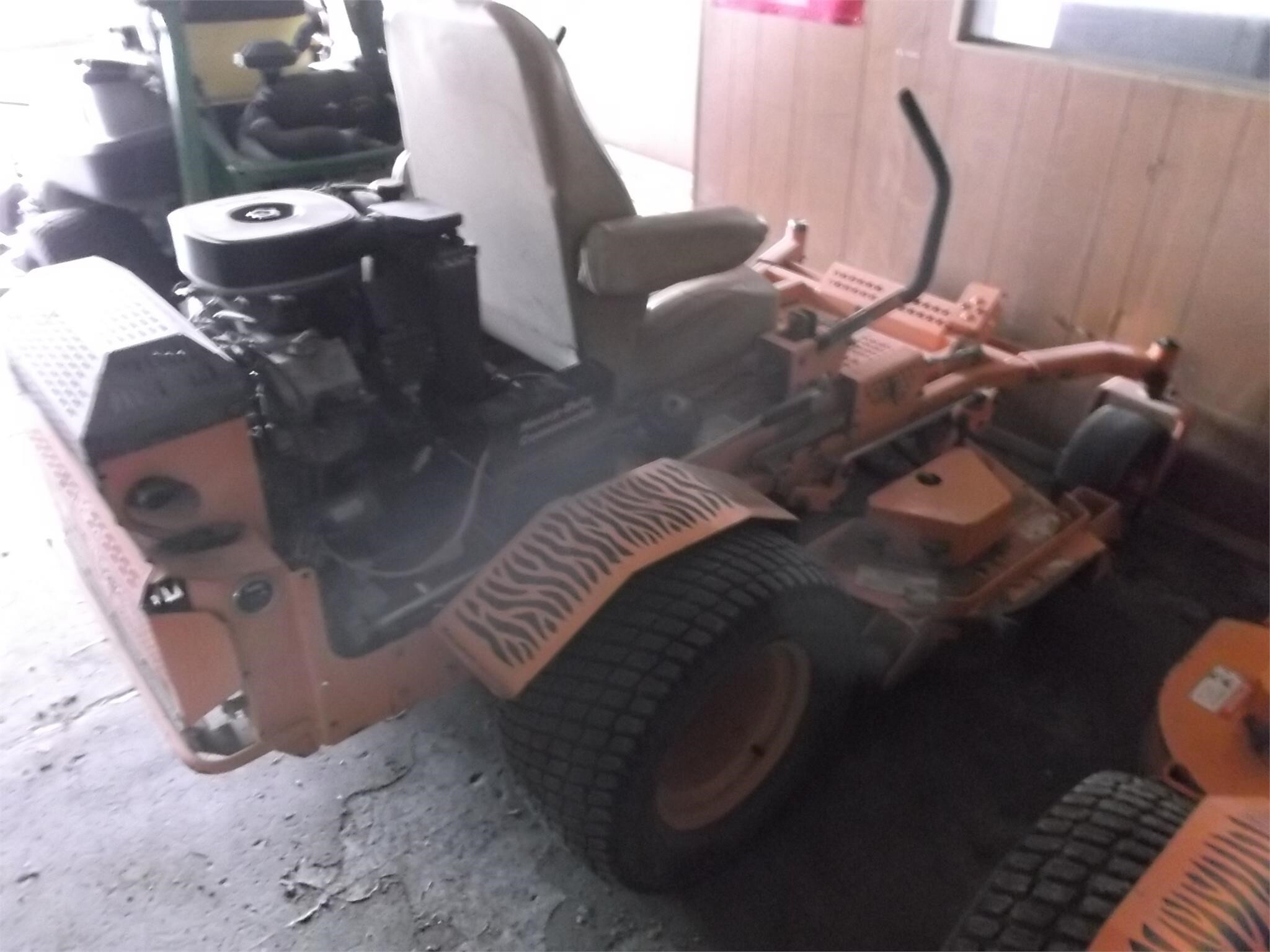  Scag STT61V-35BVAC-SS Lawn Mower