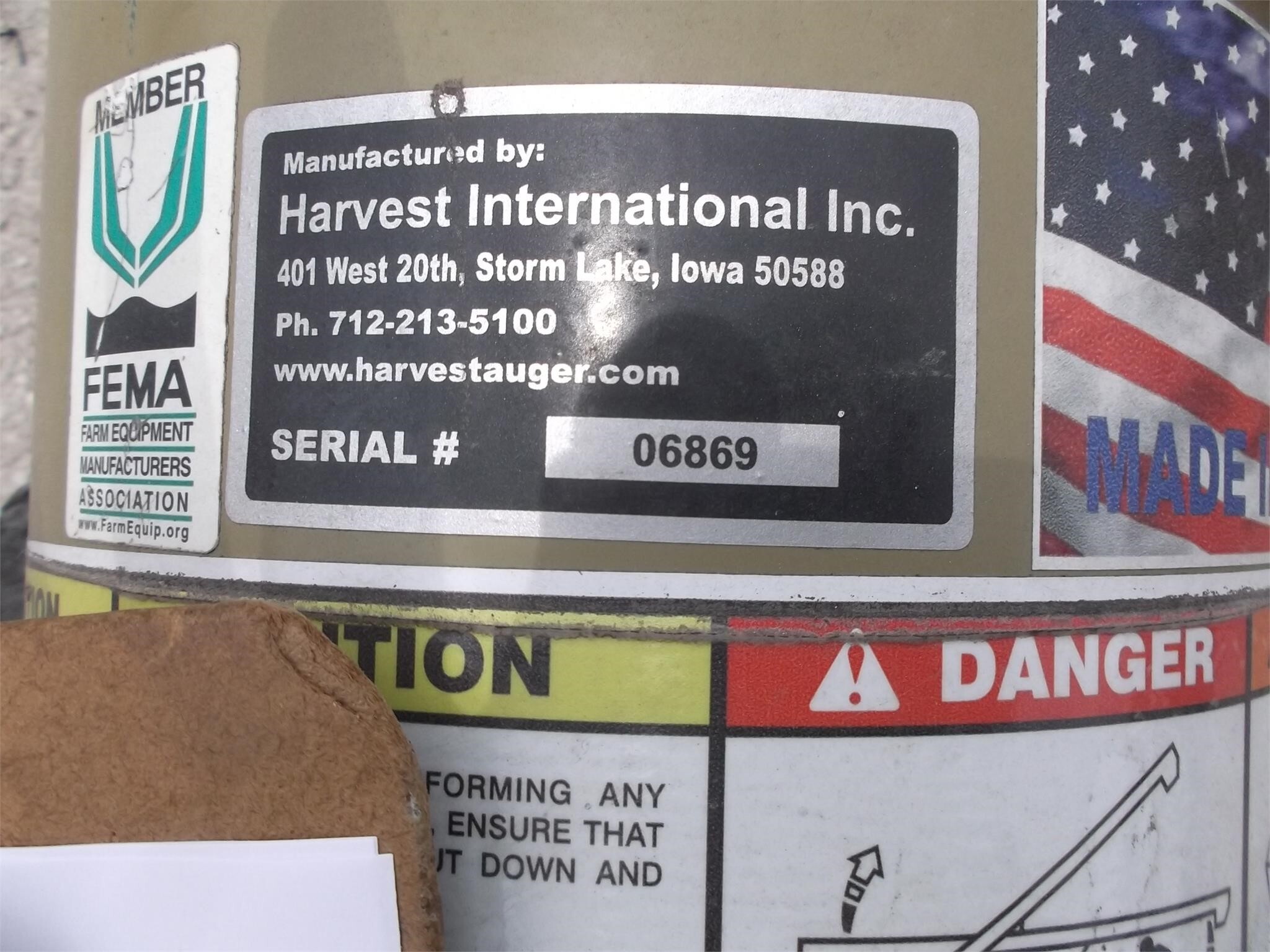  Harvest International T1032 Augers and Conveyor