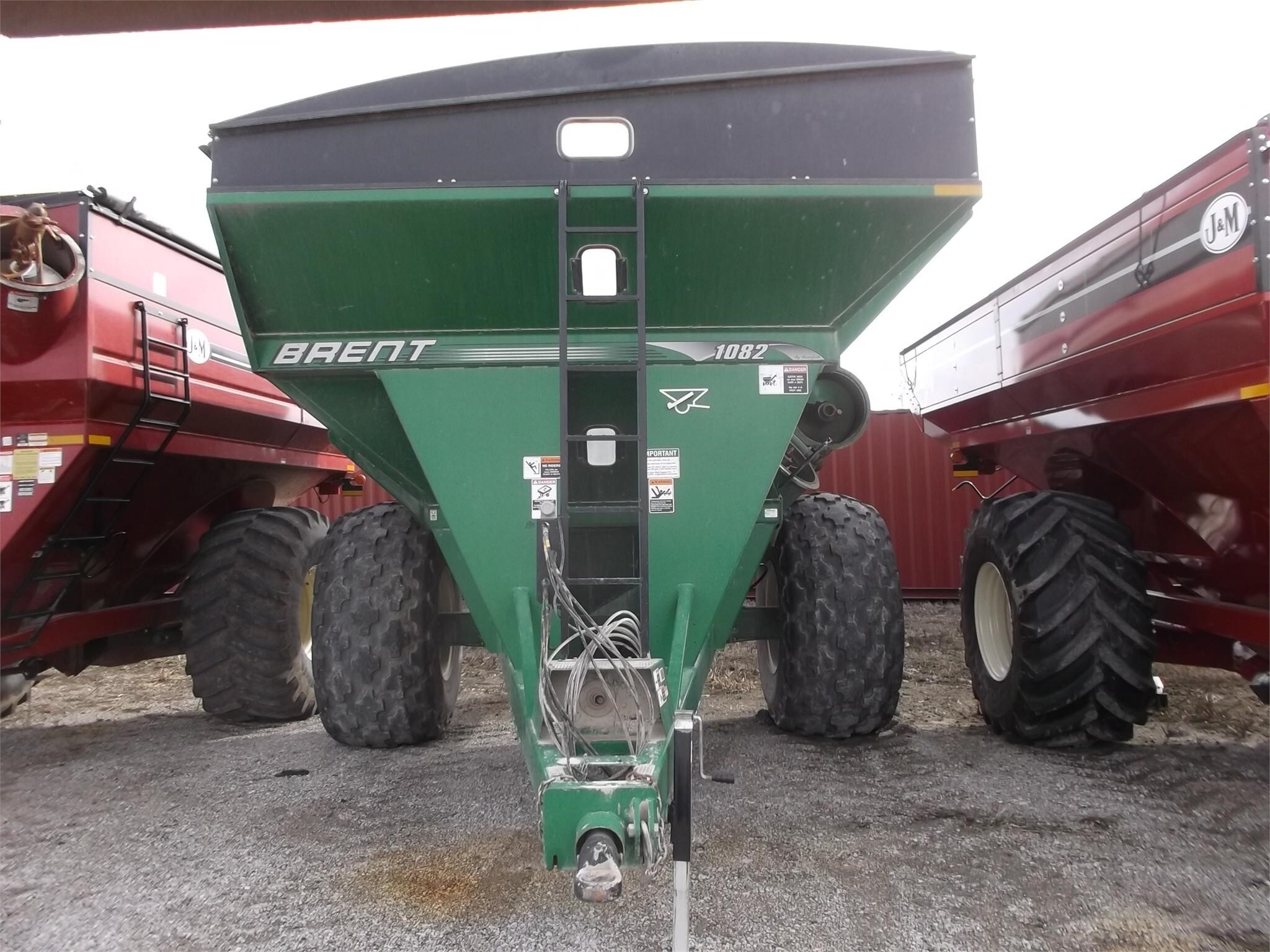 2014 Brent 1082 Grain Cart