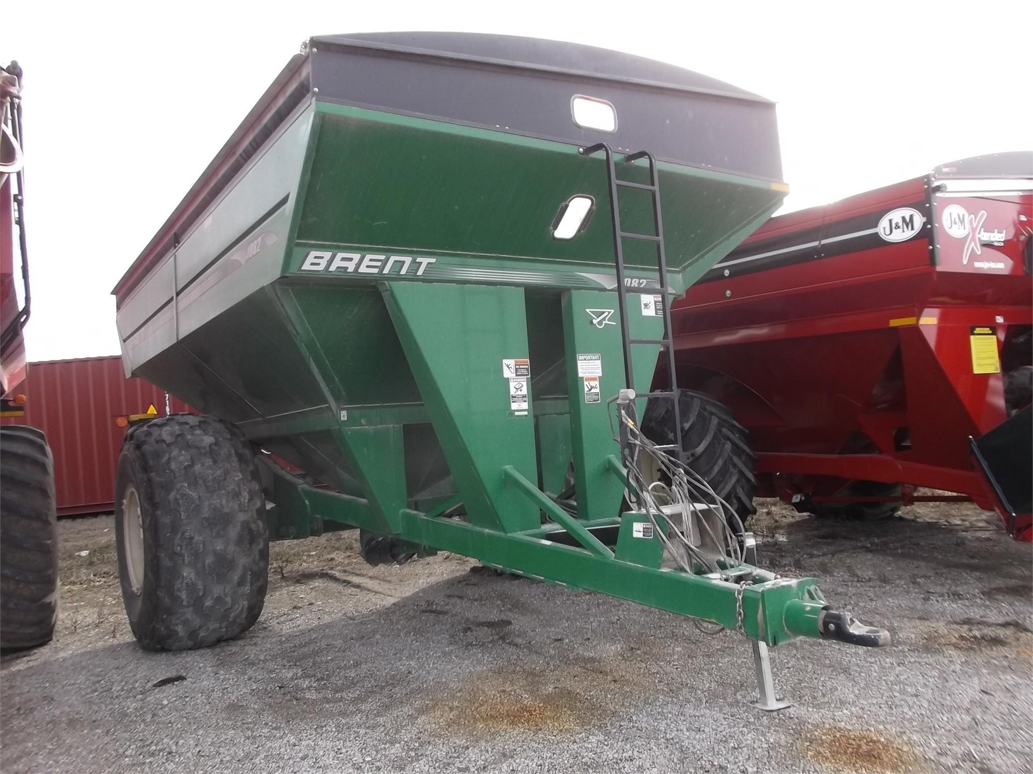 2014 Brent 1082 Grain Cart