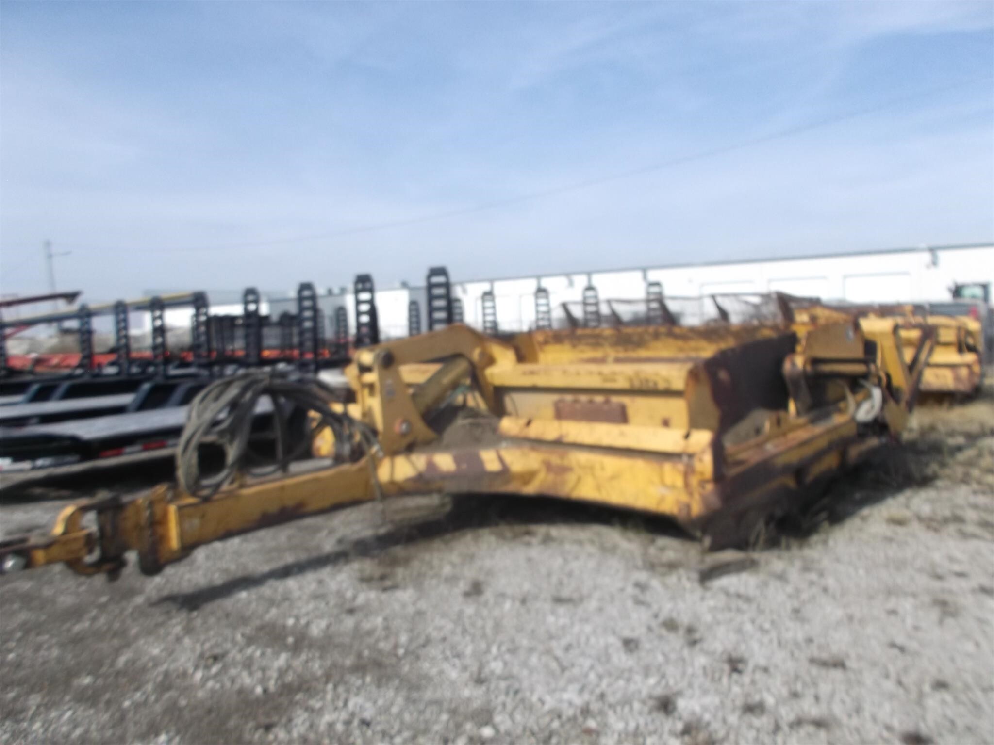 2000 Deere 1812C Scraper