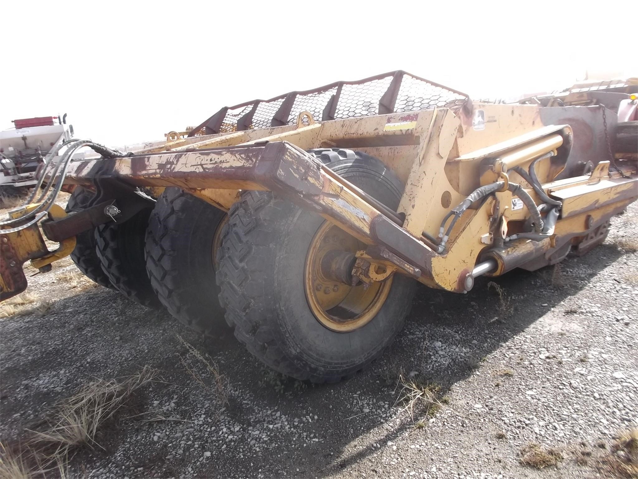 2000 Deere 1812C Scraper