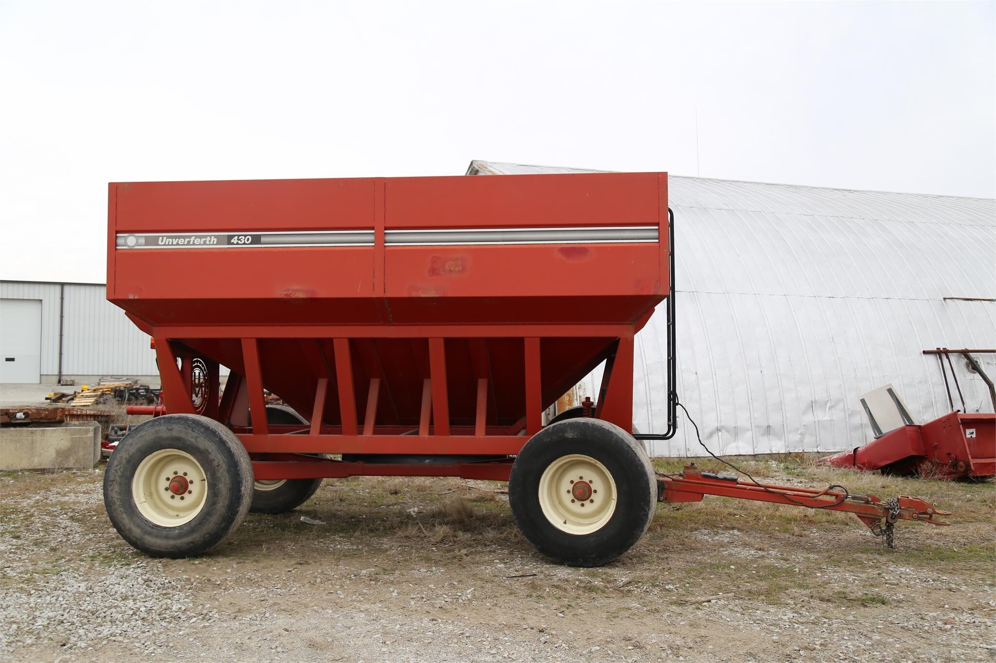 2000 Unverferth 430 Gravity Wagon