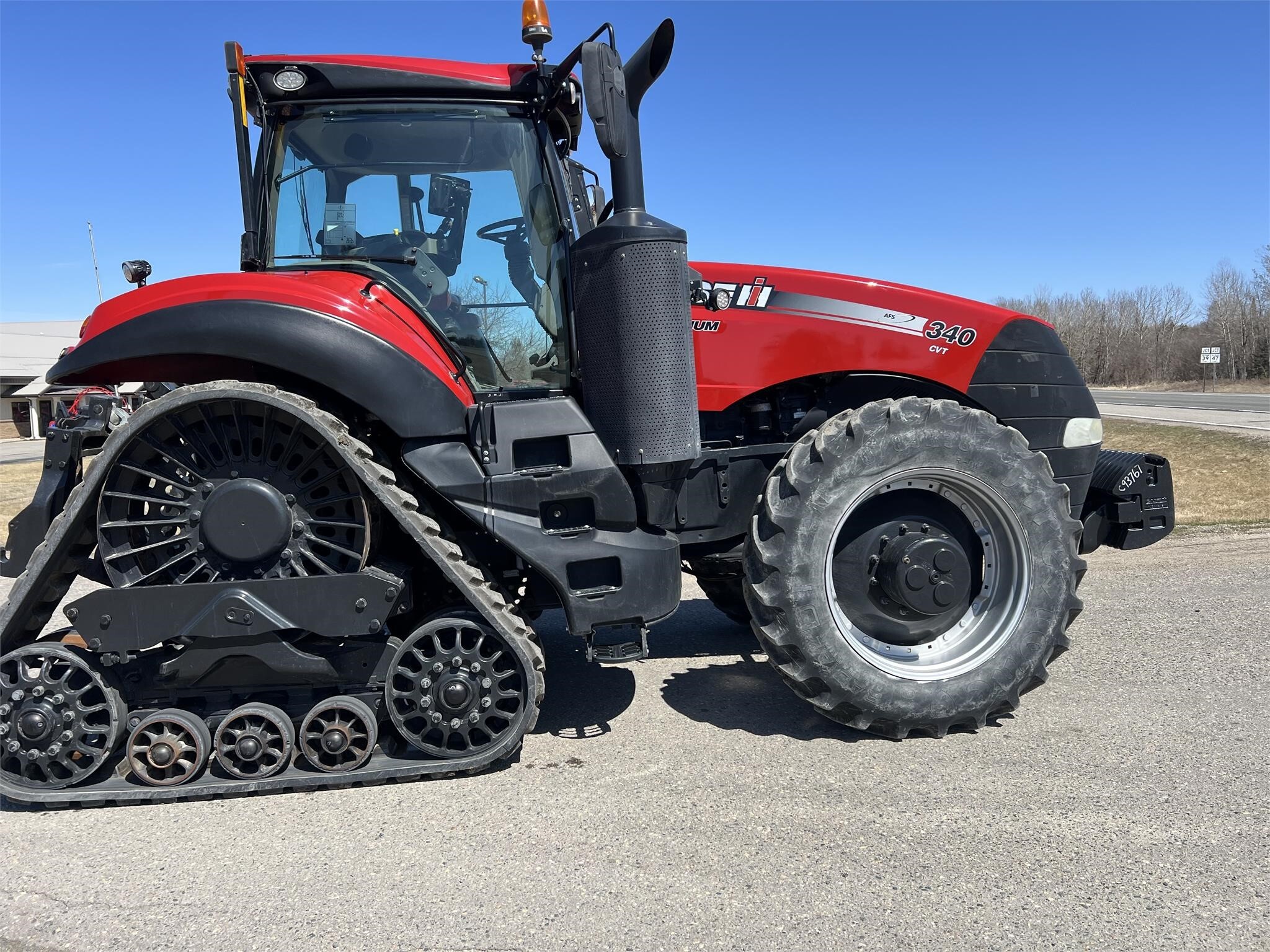 2018 Case IH MAGNUM 340 ROWTRAC CVT Tractor