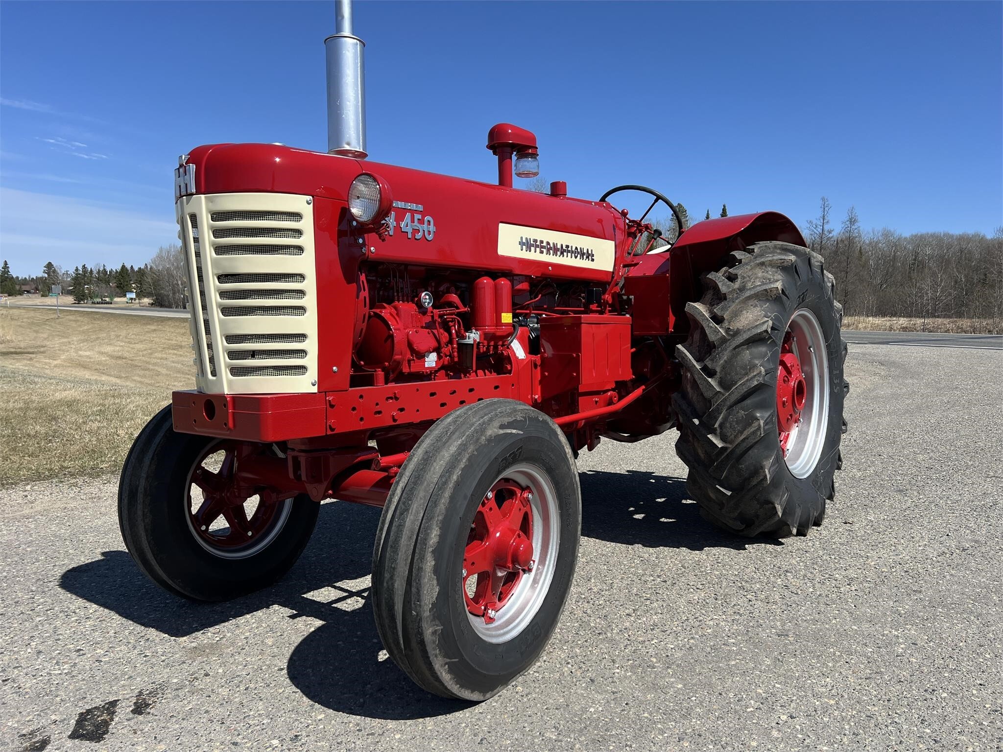 1957 International 450 Tractor