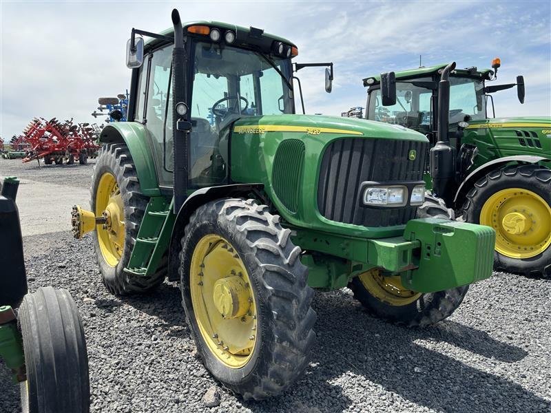 2003 John Deere 7420 Tractor