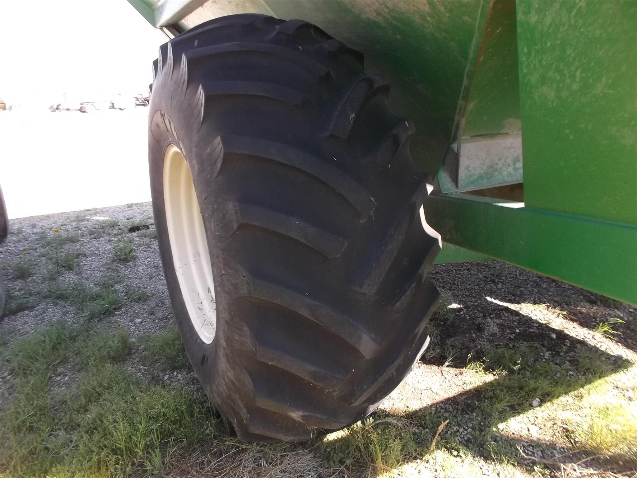  J&M 750-14 Grain Cart